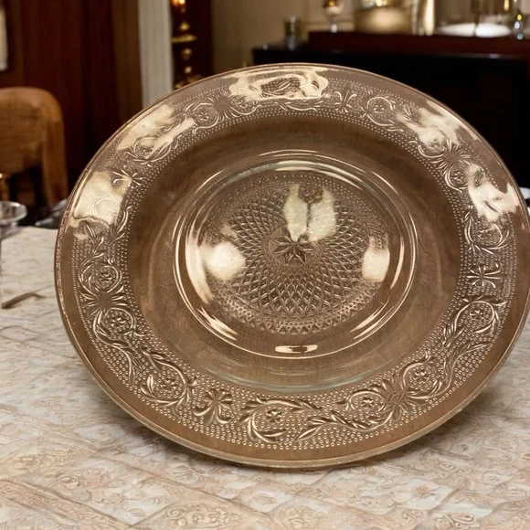 Vintage KIG Indonesia Pressed Glass Clear Plates 9” Diamond Dot Fleur De Lis - Picture 5 of 9